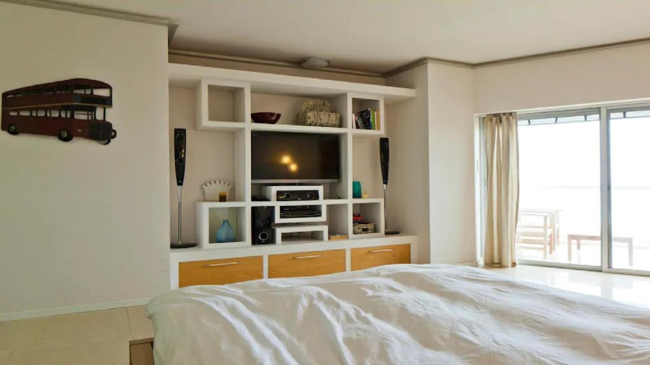 Luxury Sea View Apartment Herzliya Luaran gambar