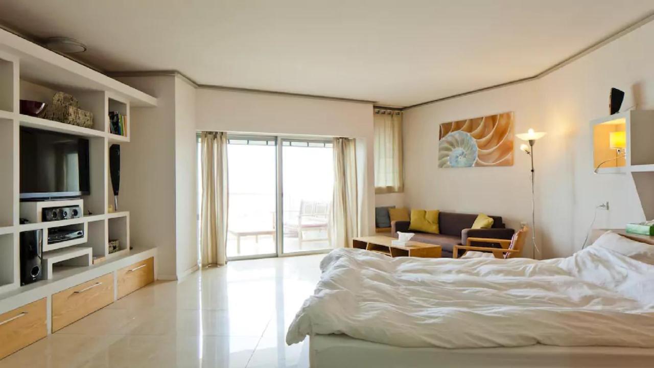 Luxury Sea View Apartment Herzliya Luaran gambar